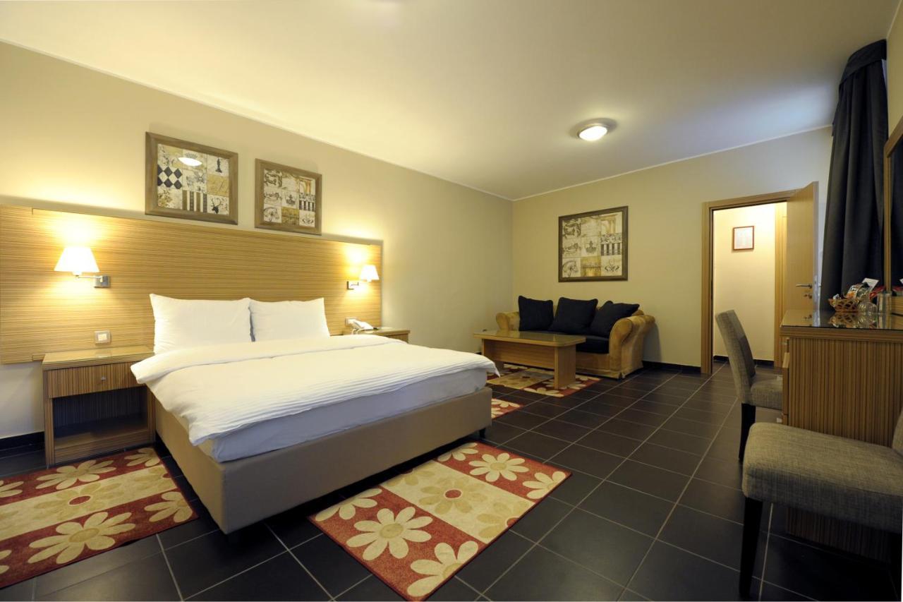 בלגרד Hotel 1000 Ruza מראה חיצוני תמונה