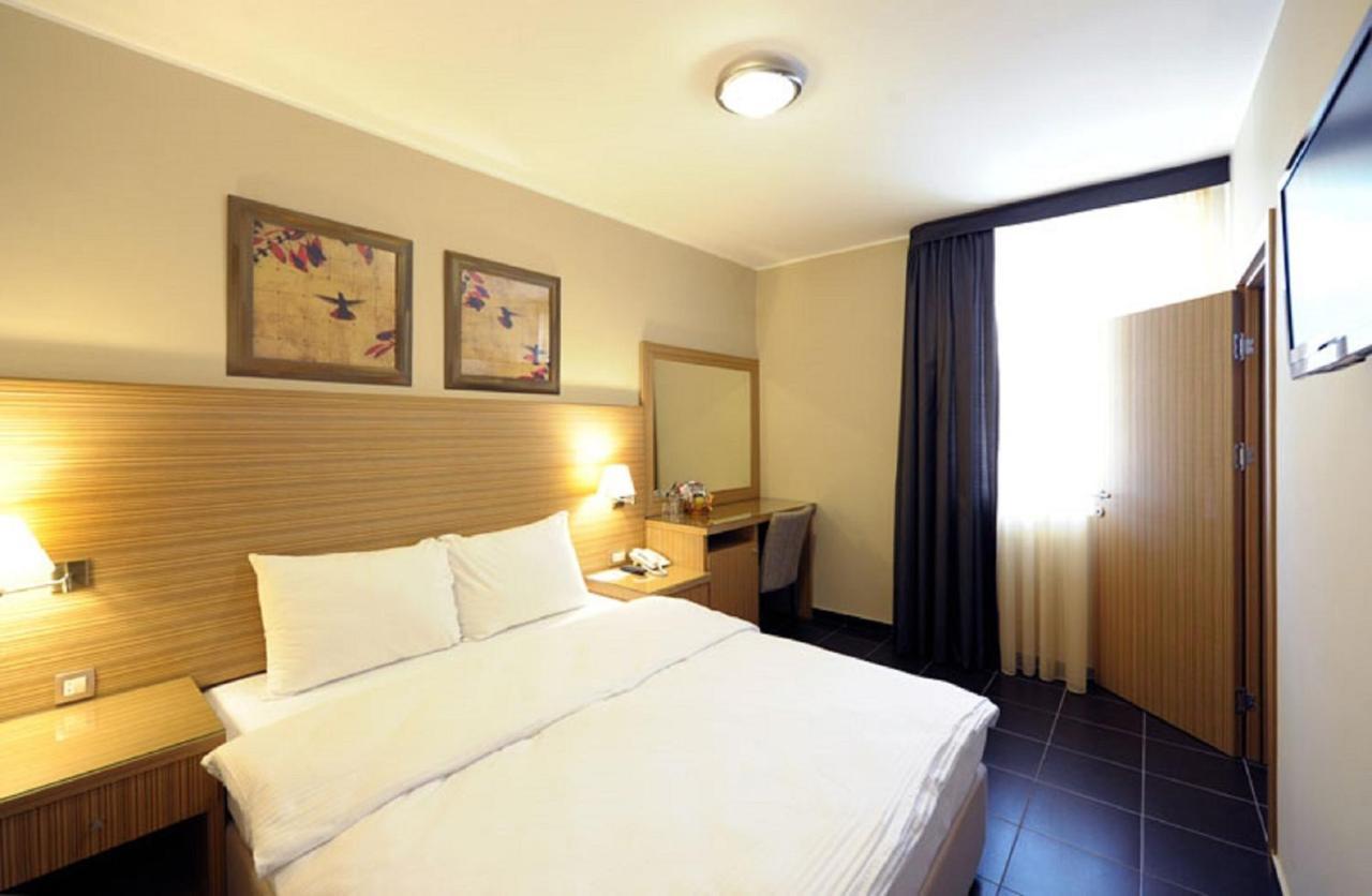 בלגרד Hotel 1000 Ruza מראה חיצוני תמונה