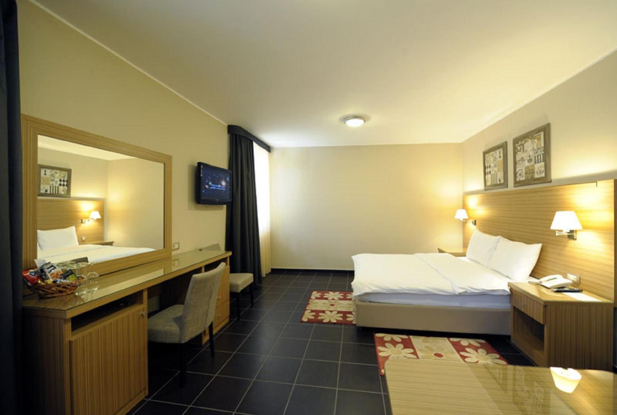 בלגרד Hotel 1000 Ruza חדר תמונה